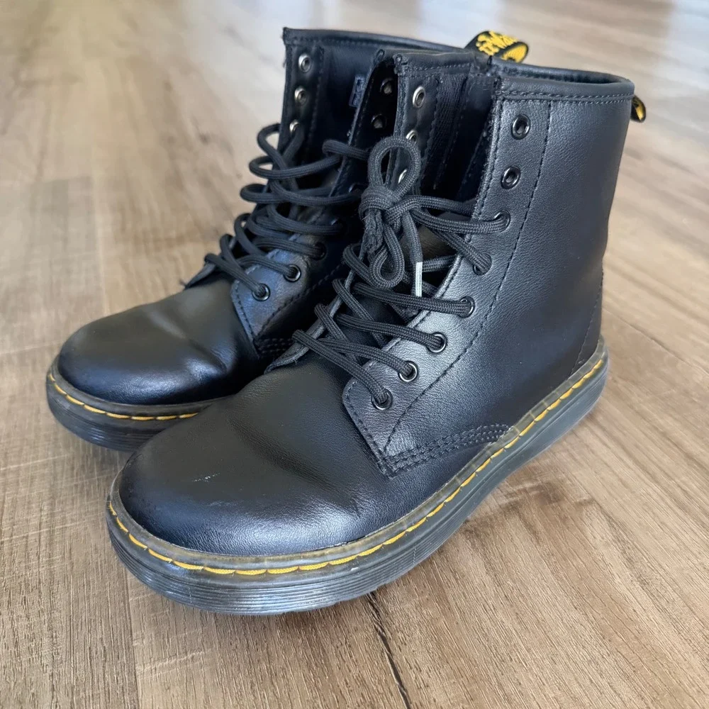 Dr. Martens Kids Zavala J Black Leather Lace Up Side Zip Combat Boots Size 3 US